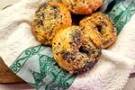 FOTO | Am încercat rețeta virală de bagels din trei ingrediente / Partea cea mai grea e că trebuie să aștepți să se răcească