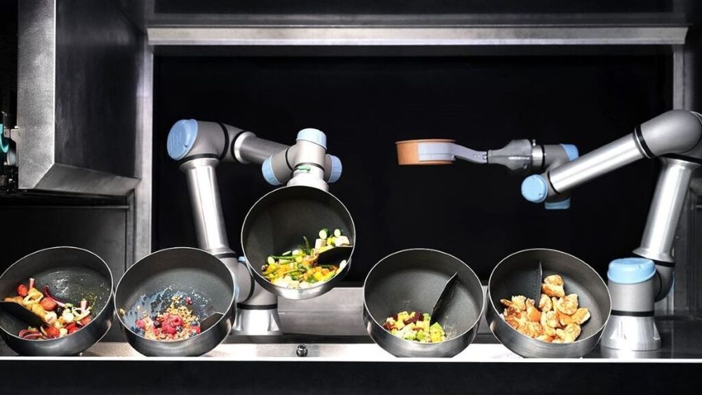 VIDEO | Ceea ce cu câteva decenii în urmă aparținea universului științifico-fantastic devine realitate. Un chef-robot prepară, gătește și apoi spală recipientele în completă autonomie într-un supermaket din Germania