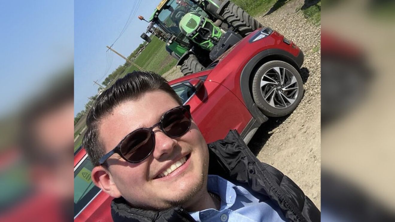 Un tânăr de 26 de ani, doctorand, vrea să dezvolte ferma de 200 de hectare a familiei din Botoșani / Tehnologia și informațiile, esențiale pentru a avea succes astăzi