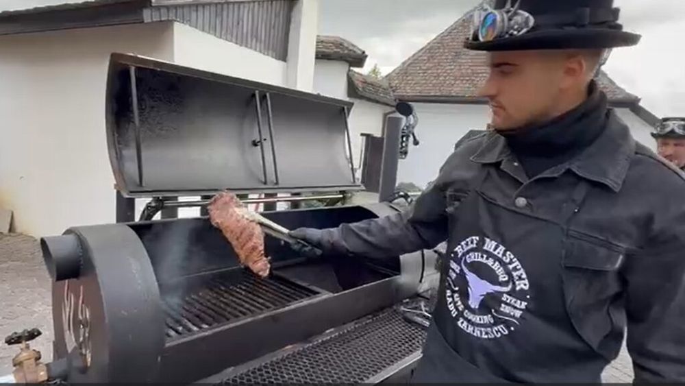 VIDEO | Cum gătești corect carnea de vită / Lecția profesioniștilor care explică ce rol are crusta și cum să o obținem