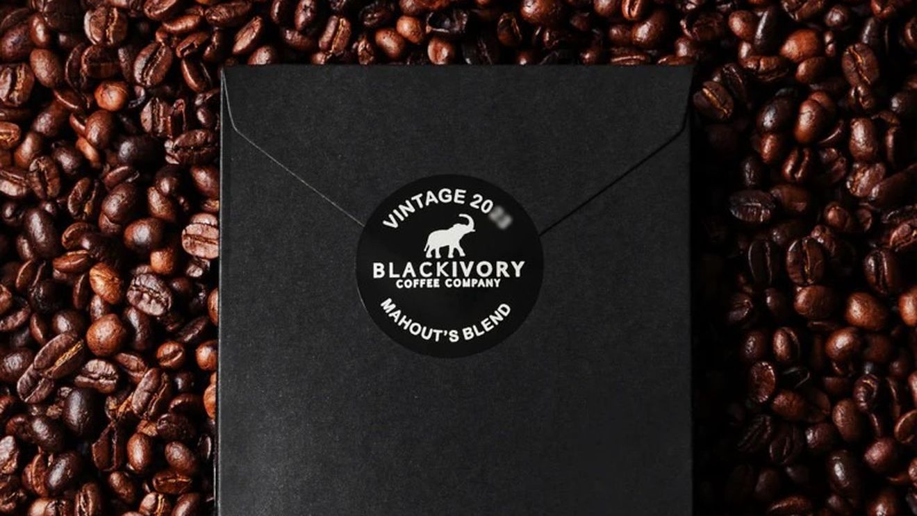 Black Ivory, cea mai rară cafea din lume, recoltată a doua oară după ce trece prin stomacul elefanților