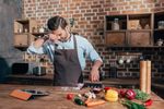 De ce ne face ceapa să plângem când o tăiem. Soiurile „lacrimogene” și ce se întâmplă imediat ce cuțitul le distruge celulele