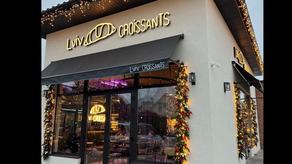 „Podul spre Vest” | Afacerile ucrainene cuceresc Europa. Un exemplu este lanțul de patiserii Lviv Croissants, care numără acum 12 locații în Polonia / Recent, a deschis primul magazin în Cehia