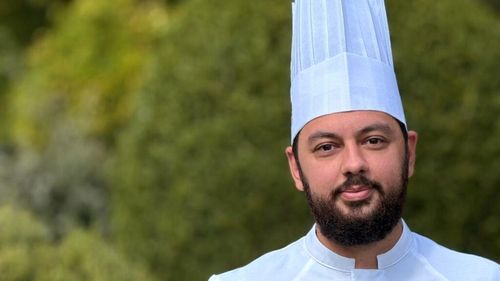 România, prezentă în premieră la un prestigios concurs internațional de gătit sub egida Slow Food, în Italia. Este reprezentată de chef Mihnea Ionuț Badea, din Brașov