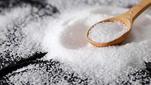 Secretul italienilor pentru a folosi cât mai puțină sare în mâncare. Un amestec din ingrediente la îndemâna oricui și care se prepară în câteva minute