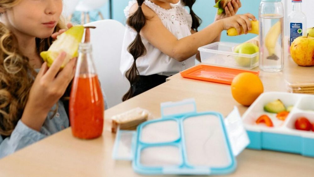 Oficial guvernamental: Programul „Masă sănătoasă în şcoli” va primi o alocare suplimentară de 9,5 milioane de lei / Încă 11.500 de copii vor putea beneficia de un pachet alimentar sau de o masă caldă