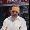 Val de reacții în online după ce Edmond Niculușcă a catalogat drept „specie” oamenii care mănâncă merdenele / Croissantul cu unt de la Mița Biciclista versus merdeneaua de la Nea Mihai din Amzei