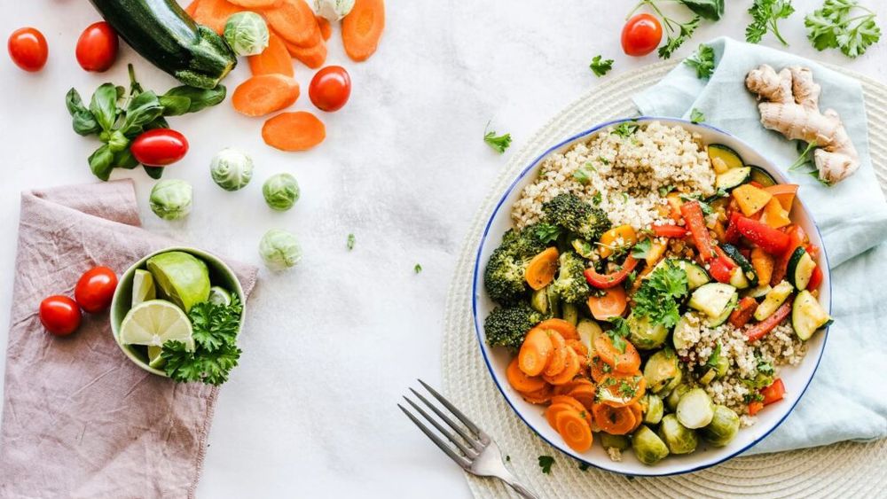 Pentru a combate diabetul nu e suficient doar controlul carbohidraților în alimentație, indică două studii recente. Dietele vegetale ajută la prevenirea și ținerea sa sub control