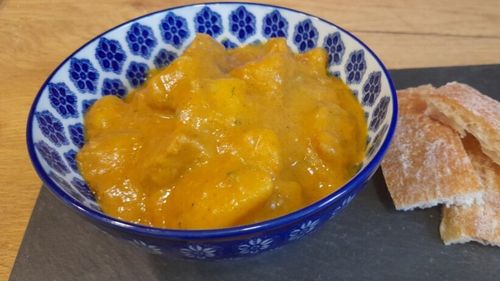 Retetele Juanitei. Curry, preparatul indian a cărui denumire a fost impusă de britanici. Un amestec perfect de condimente cu rol benefic pentru sănătate