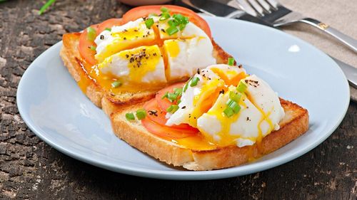 Nici lapte, nici biscuiți: alimentul bogat în proteine pe care trebuie să-l consumi la fiecare mic dejun, potrivit unei nutriționiste/ Experta a indicat care sunt elementele ideale pe care ar trebui să le conțină prima masă a zilei