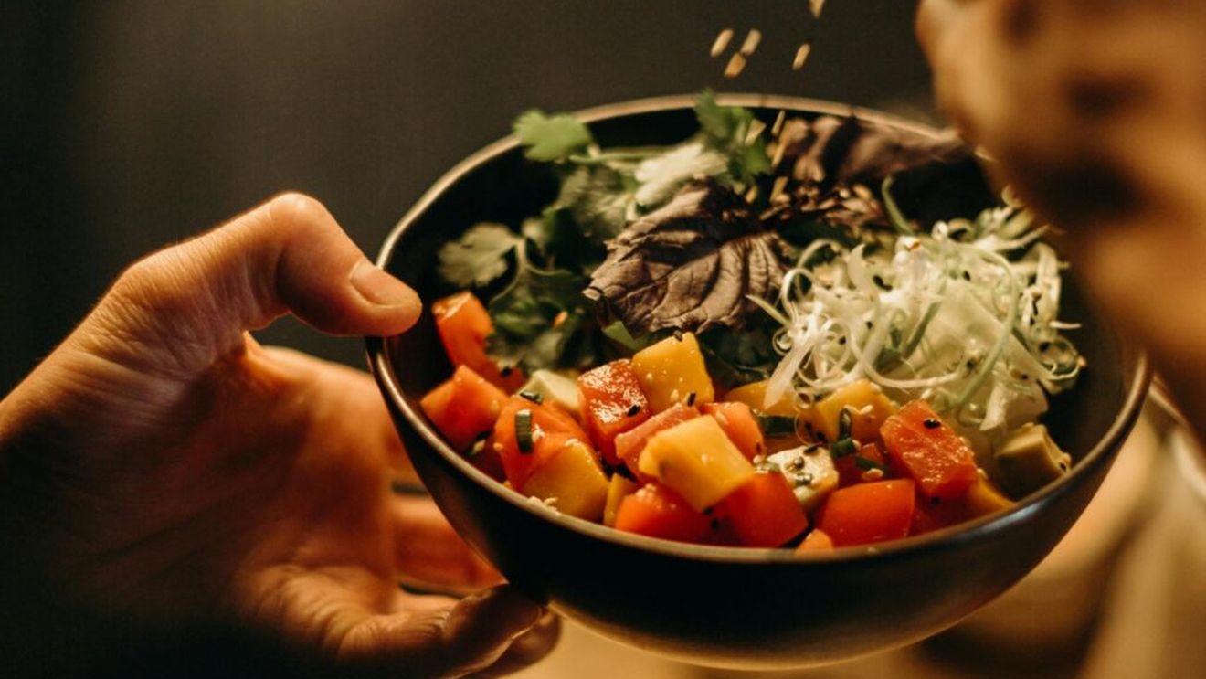 Încearcă Hara Hachi Bu, un obicei japonez de alimentație care promovează pierderea în greutate și digestia/ Această practică presupune să te saturi doar 80%, fiind adoptată și de locuitorii din Okinawa, recunoscuți pentru longevitatea lor