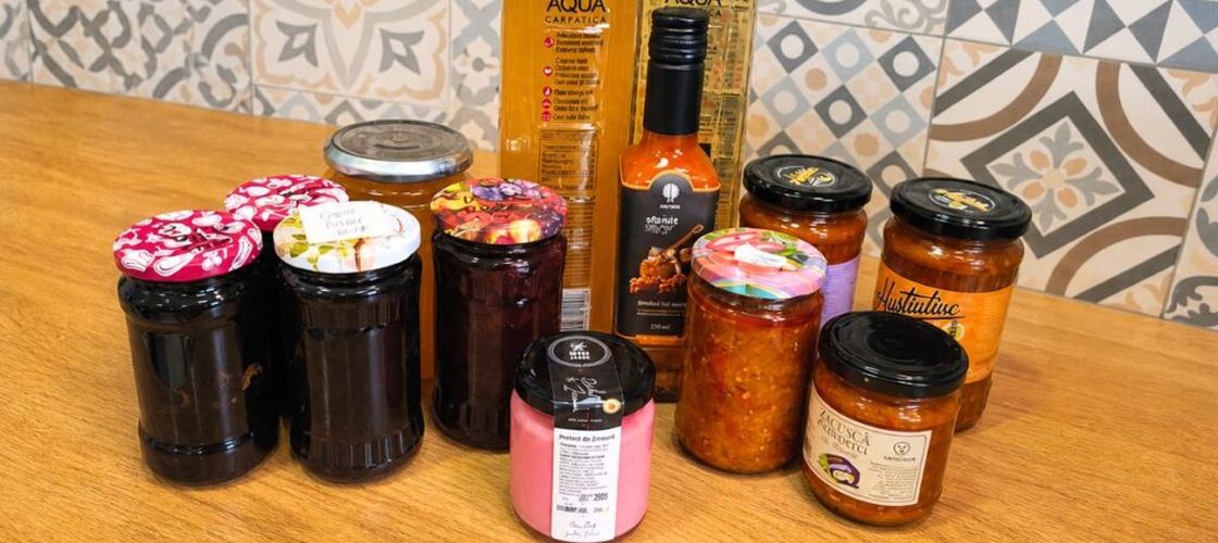VIDEO FOTO | Pachet pentru Spania. Ce am primit din România, conserve de casă și cumpărate, dar și o surpriză…cu multe grade