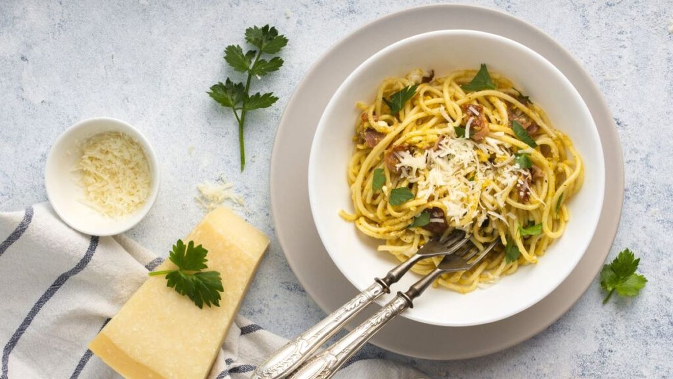 Pastele de vineri seara. Spaghetti cu unt și usturoi, una dintre cele mai simple și rapide rețete de paste, pe care le poate prepara oricine