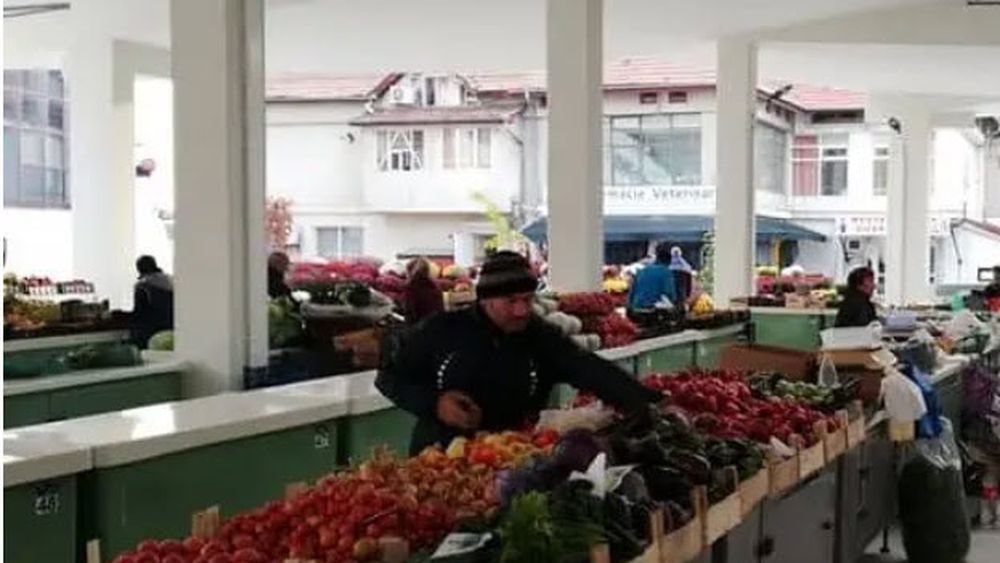 Femeie lovită mortal de o maşină într-o piaţă agrolimentară din Alba