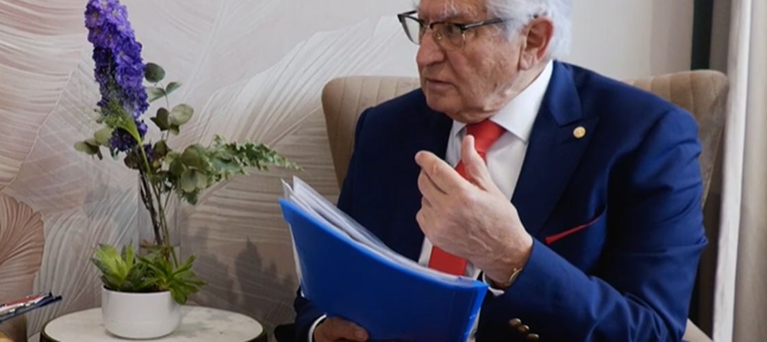 VIDEO | Ce „mănâncă” un creier sănătos / Prof. Vladimir Ciurea: „Proteinele și acizii grași nesaturați stau la baza creierului” / Peștele gras, carnea de curcan, verdețurile și usturoiul, printre recomandările neurochirurgului