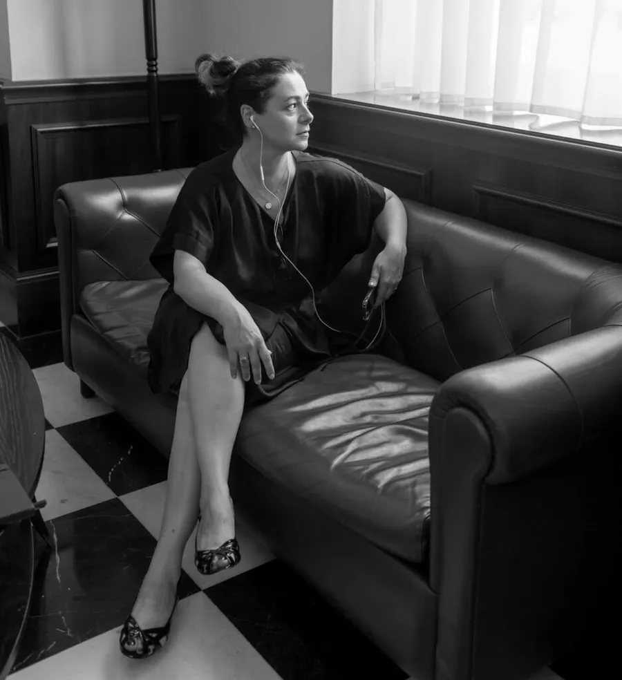 nea-mihai-patiseria-amzei-merdenele-amzei-piata-amzei-ioana-nicolescu-code-noir-style-scandalul-merdenelelor-edmond-niculusca-la-mita-biciclista-merdenea-cu-branza-bucuresti