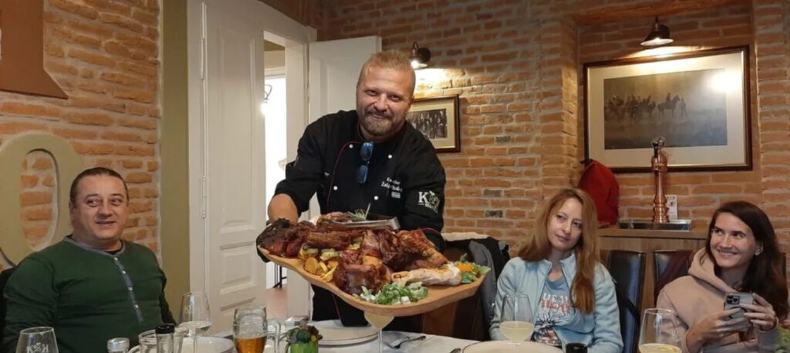 Ce nu trebuie să ratezi în Gheorghieni: supa armenească cu hurut și brânzeturi premiate