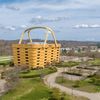 Clădirea în formă de coș de picnic/ Ciudatul edificiu este sediul unui cunoscut producător american de coșuri țesute manual