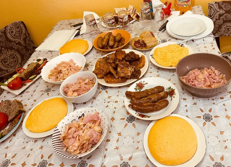 Cum arată masa ta de Crăciun