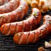 Șapte alimente pe care chefii Michelin spun să nu le pui pe grătar / Cu ce poți înlocui cârnații și burgerii