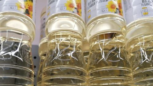 Fabricile de ulei de floarea soarelui din Bulgaria au oprit producția pentru că este penurie de semințe de floarea-soarelui