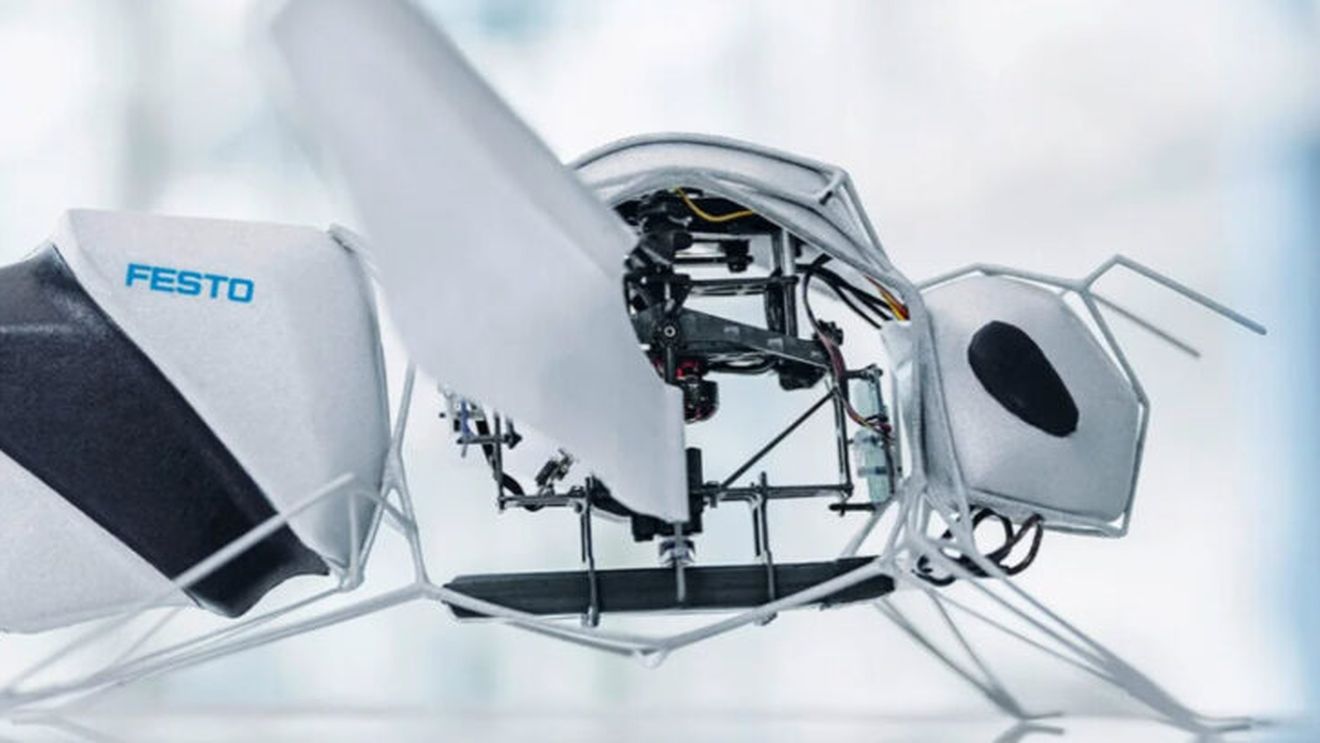 Albinele robot și polenizarea robotizată - un proces aflat încă în stadiu de cercetare, dar cu perspectiva de a deveni un instrument eficient, în contextul declinului populațiilor de albine