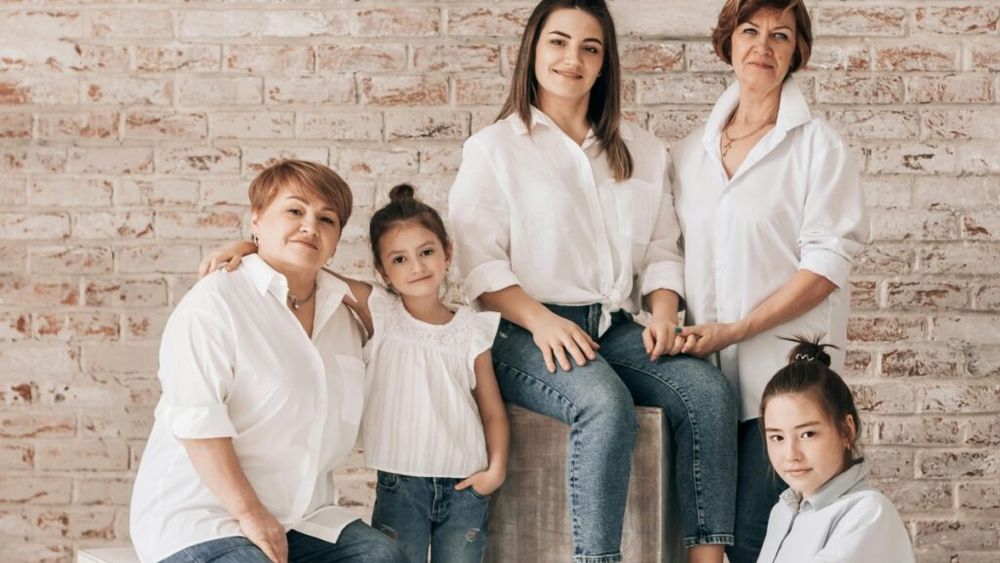Dieta influențează hormonii femeilor? / Iată ce trebuie să mănânci în timpul menstruației, în sarcină sau la menopauză, pentru a reduce problemele hormonale
