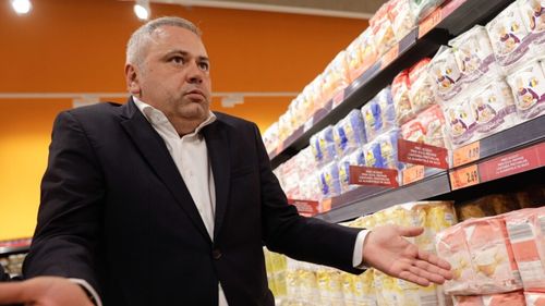 Ministrul Agriculturii, despre boicotul supermarketurilor, propus de Călin Georgescu: Dacă vorbim de politică, eu îi rog pe toţi să dea jos labele de pe fermierii şi procesatorii români