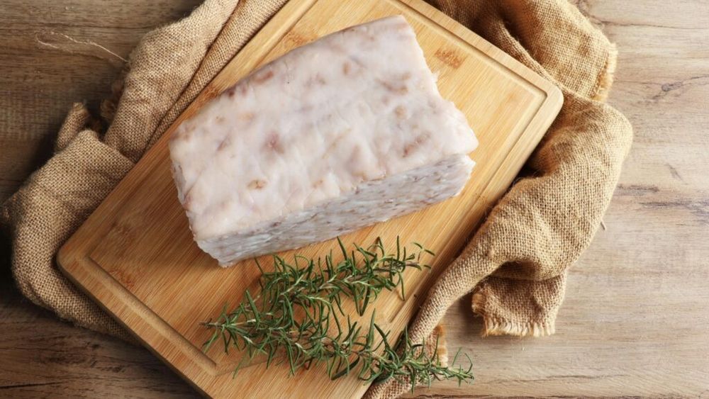Untura este mai sănătoasă decât untul? Un dietetician afirmă că da/ Untura are mai puține grăsimi saturate și este o sursă de vitamina D