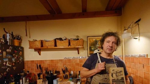 Antropologul culinar Caius Merșa va traduce în limba română o veche carte de bucate scrisă în Timișoara, în anul 1940. Sunt peste 100 de pagini de rețete vechi