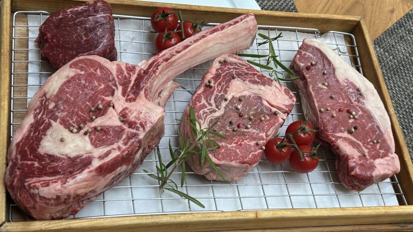 Prețul cărnii de vită a atins un nivel record în Canada / Un kilogram de carne tocată a ajuns să se vândă cu 13 dolari, iar fileul costă 32 dolari/kg