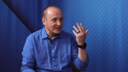 VIDEO | Andi Cârlan, pacient oncologic: „Am primit recomandări extreme: fără zahăr, fără carne roșie, fără carbohidrați, fără alimente albe. Am ajuns să o iau razna” / „Pentru mine dieta echilibrată nu însemna absolut nimic și asociam cu ceva ce n-aș putea face în viața mea”