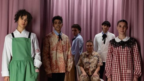 Ce faci când te pasionează și moda, și gastronomia? Deschizi un restaurant dar creezi în paralel și echipamente HoReCa personalizate