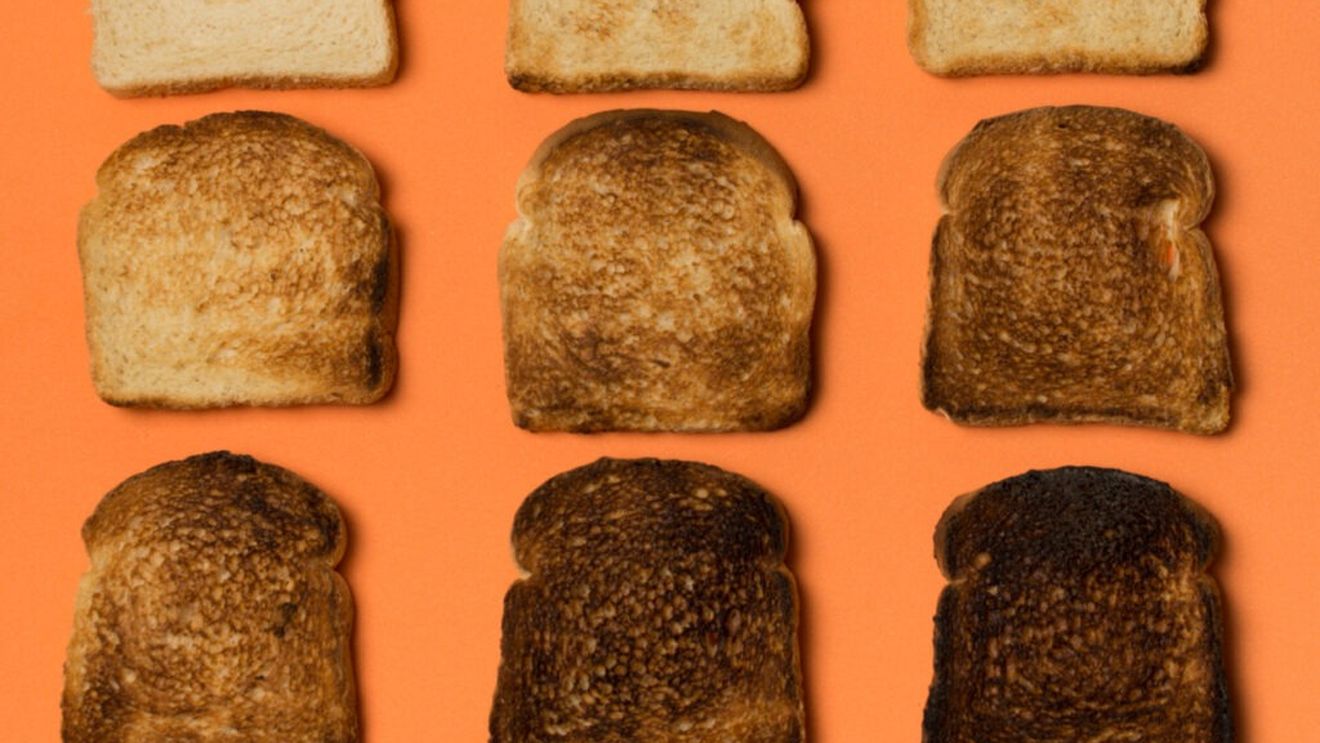 Mâncarea arsă poate conține substanțe ce afectează sănătatea / Ce riscuri există și cum să le eviți, conform specialiștilor / Unele sunt legate de un risc crescut de cancer