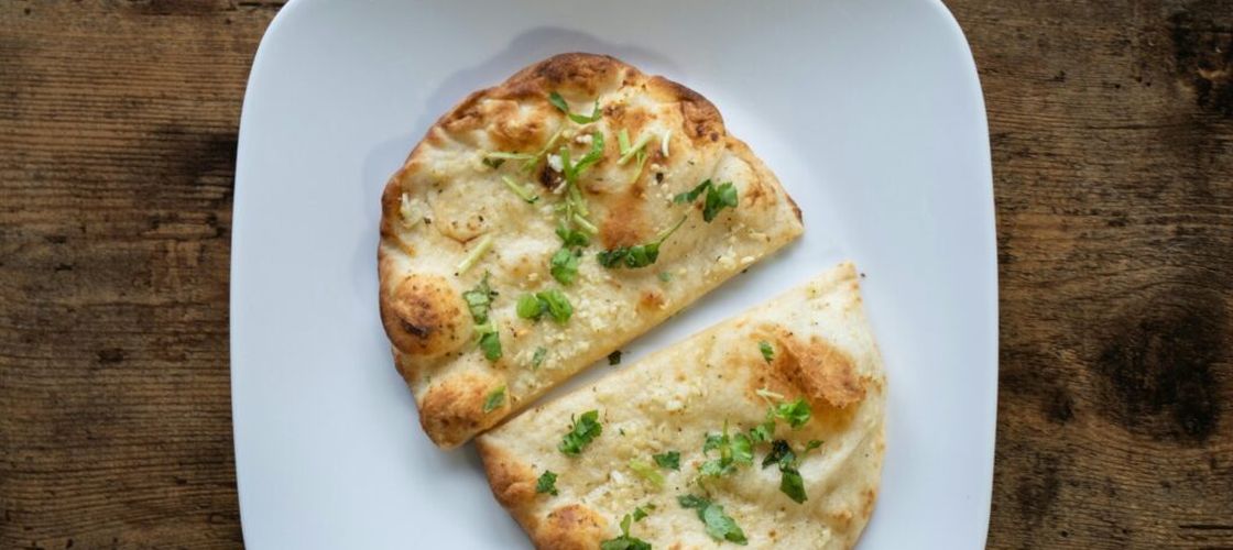 Ce nu ar comanda un chef într-un restaurant indian / De la chicken tikka prea roșu la naan palid și curry „universal” / Semnele care îl fac să devină suspicios