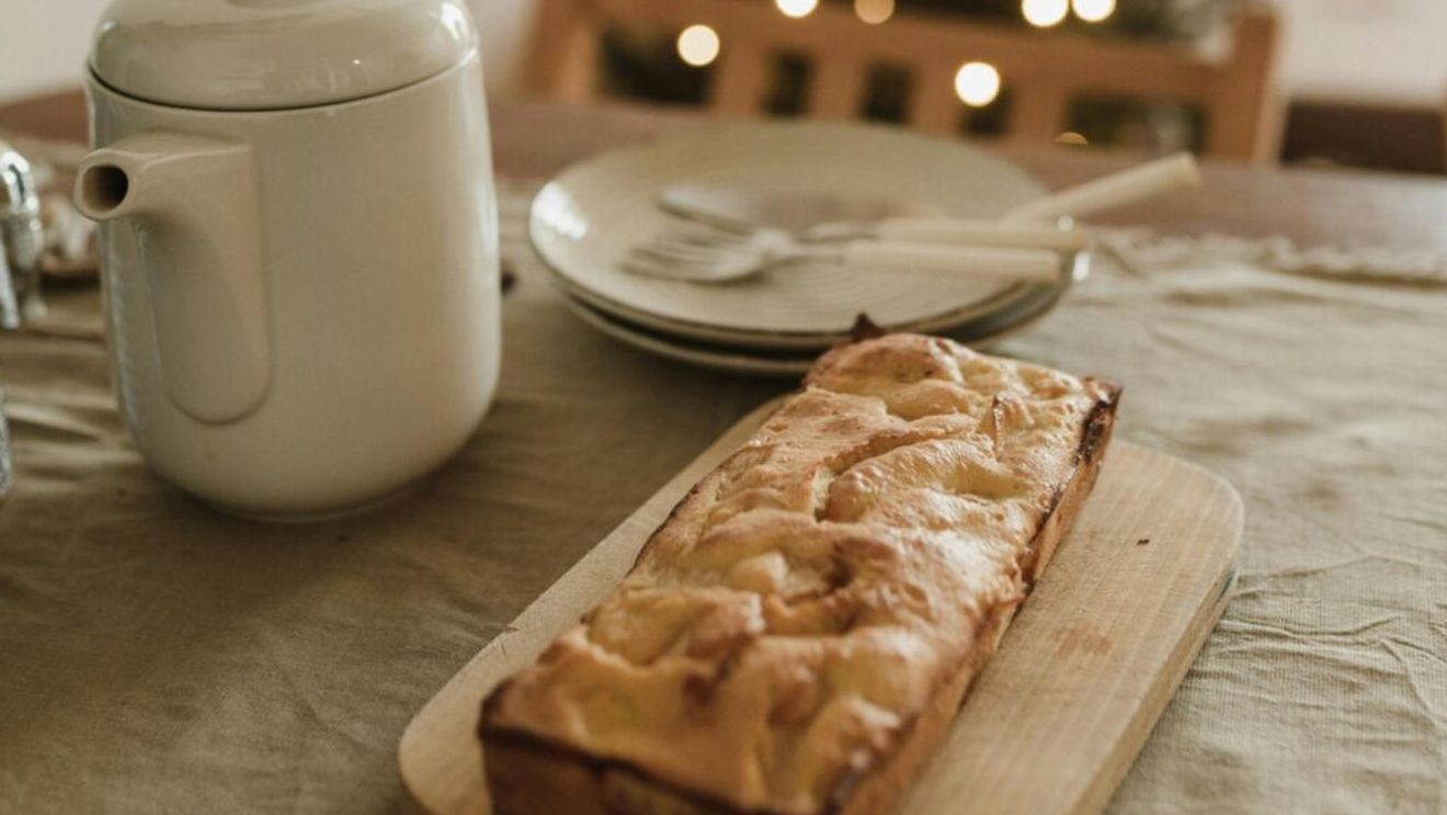 5 trucuri pentru o rețetă de cozonac mai sănătoasă/ Reduceți cantitățile de zahăr și grăsimi și adăugați fructe