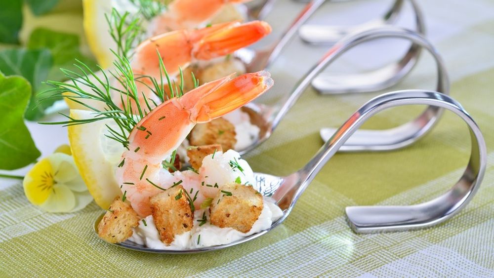 Trei rețete cu creveți pentru masa de Revelion: rapide, festive și ușor de pregătit