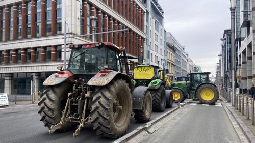 Mercosur: Sute de tractoare pe străzile din Paris pentru o nouă zi de proteste ale agricultorilor