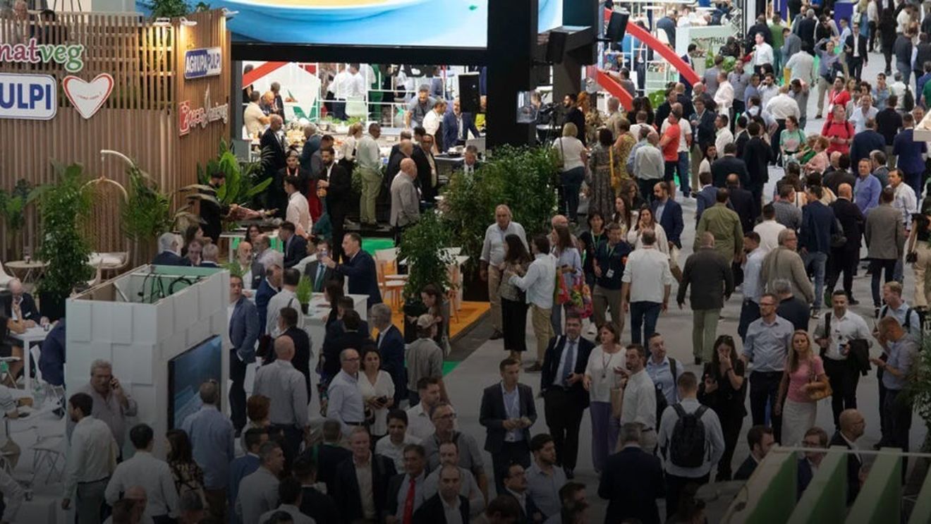 VIDEO Fruit Attraction, cel mai mare târg de fructe și legume proaspete din lume se defășoară la Madrid, în fiecare an în octombrie/ Ediția 2024 a început marți și își va închide porțile astăzi