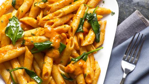 VIDEO Penne alla vodka după rețeta celebrei Ina Garten. Secretul unui sos cremos și aromat care transformă o rețetă simplă de paste