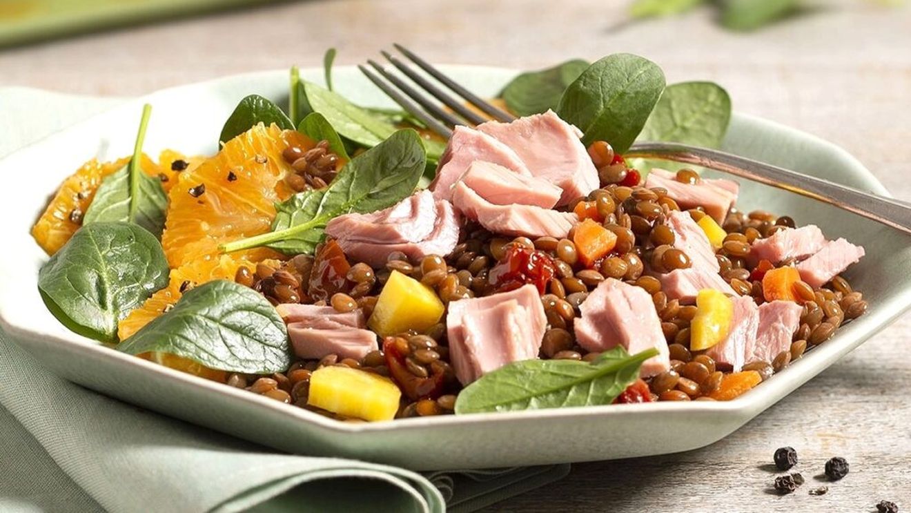 Cum combini tonul cu legumele: opțiuni pentru toate gusturile. Avocado, linte și portocale – mixuri fresh pentru un prânz echilibrat