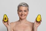 7 alimente care ar putea încetini procesul de îmbătrânire / Ce spun studiile despre efectele lor asupra pielii, creierului și inimii