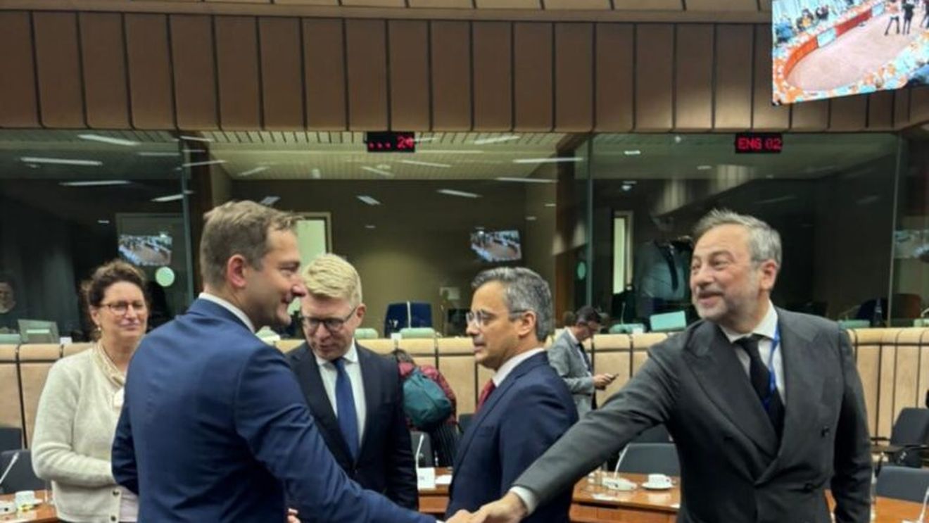 Eurodeputatul Dan Motreanu: Fermele sub 30 de hectare vor fi exceptate de la rotația și diversificarea culturii și s-a aprobat creșterea sprijinului pentru micii fermieri și finanțarea achiziției de bovine