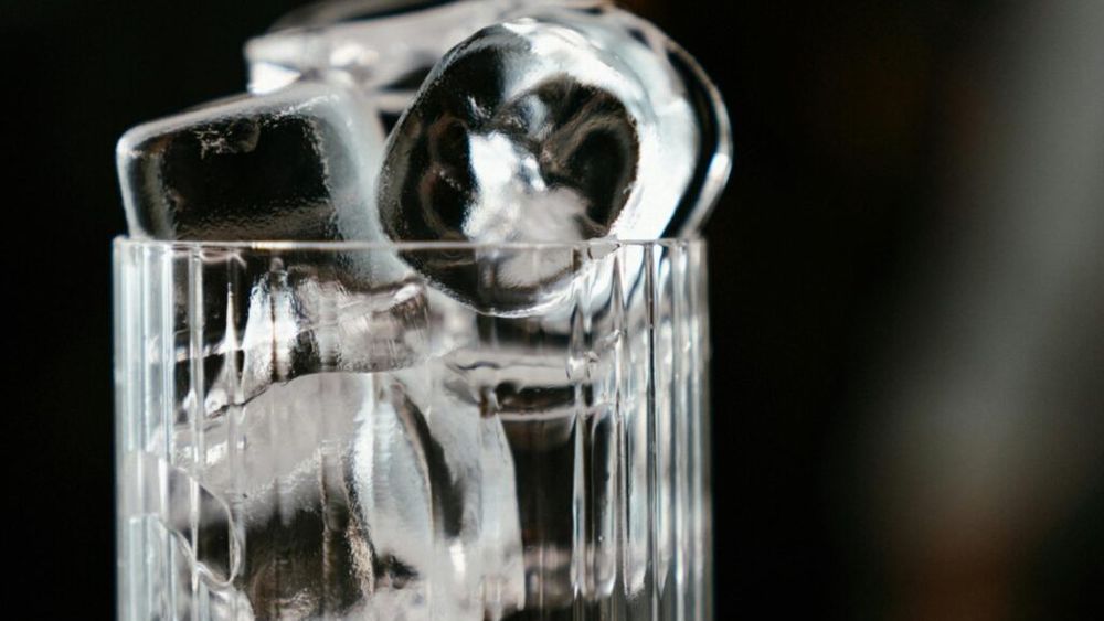 Apa cu gheață chiar îți poate schimba starea? / De ce este importantă stimularea nervului vag