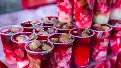 Turșu suyu, sucul turcesc de murături care vindecă mahmureala / Remediul preferat al turcilor pentru starea de rău de după o petrecere are și efect probiotic