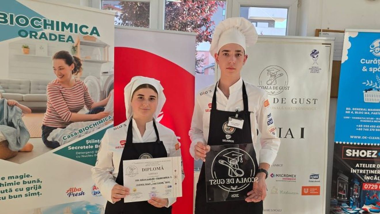 Premieră națională: campionatul gastronomic pentru elevi, ”Școala de Gust”/ Preparatul care a câștigat juriul: file de păstrăv confiat, servit cu mămăligă din păsat și boia afumată,cu sos de pătrunjel și leurdă