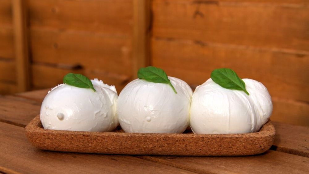 Mozzarella, monitorizată cu ajutorul Inteligenței Artificiale, pentru a depista falsurile / Robotul poartă numele unei bivolițe