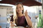 Șapte obiceiuri care pot crește glicemia / Lipsa somnului, modul în care sunt combinate alimentele și sedentarismul se numără printre factorii importanți