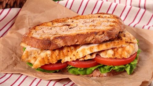 Specialiștii în nutriție au stabilit care este cel mai sănătos sandviș / Ce trebuie să conțină și, mai ales, cum poți reduce caloriile