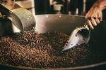 Regula 15-15-15 pentru o cafea cât mai proaspătă / Cât rezistă boabele verzi, cele prăjite și cafeaua după măcinare